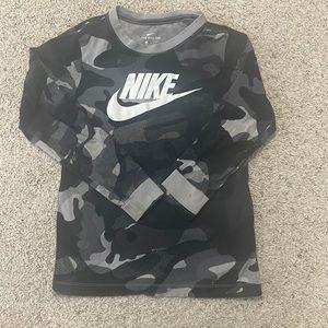 Boys Nike Camo long sleeve tee